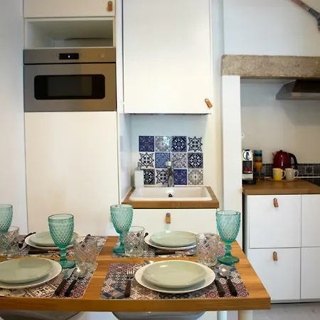 Santo Amaro Garden Apartment Lisbon
