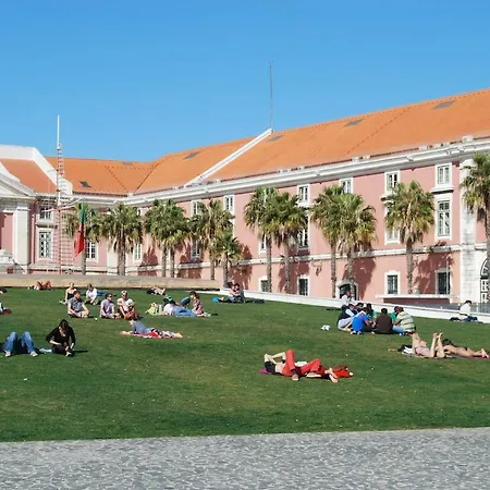 Santo Amaro Garden Lisbon